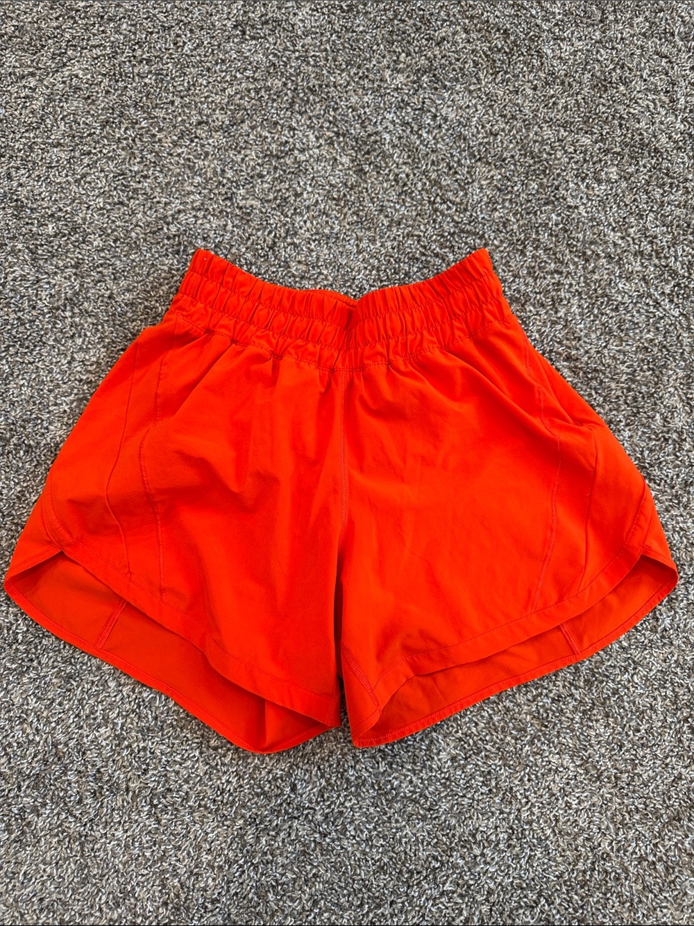 Lululemon Track That High Rise Lined 5”, Size 6